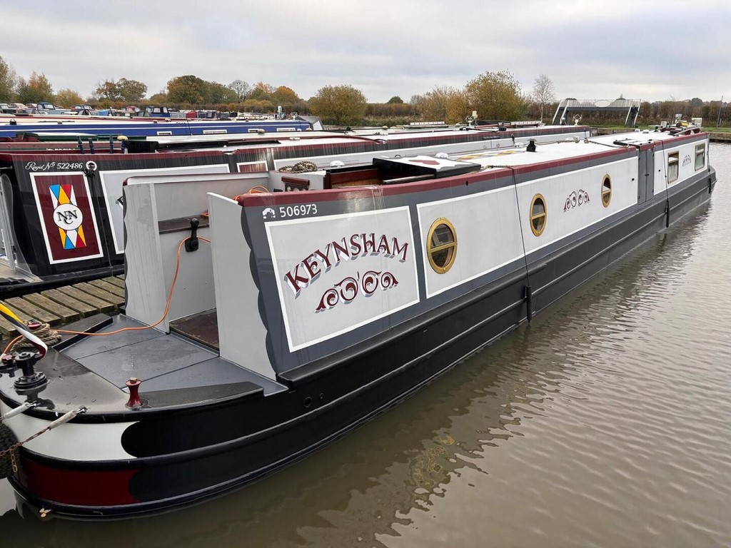 Shared narrow boat Keynsham