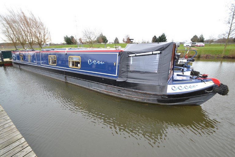 Shared narrow boat Vulcan