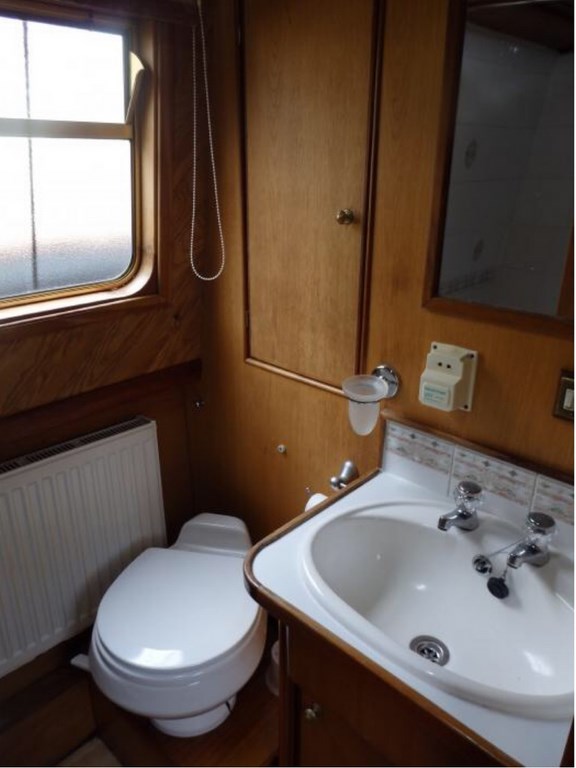 Shared narrow boat Cropredy