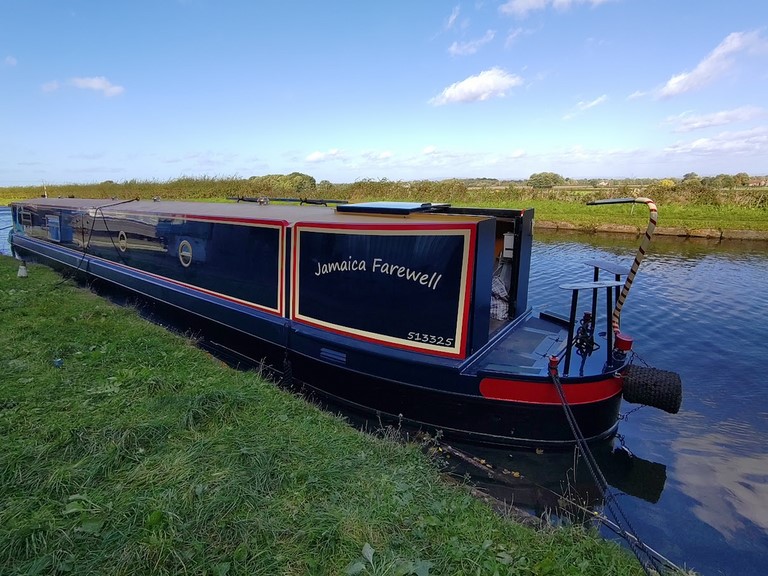 Shared narrow boat Jamacia Farewell