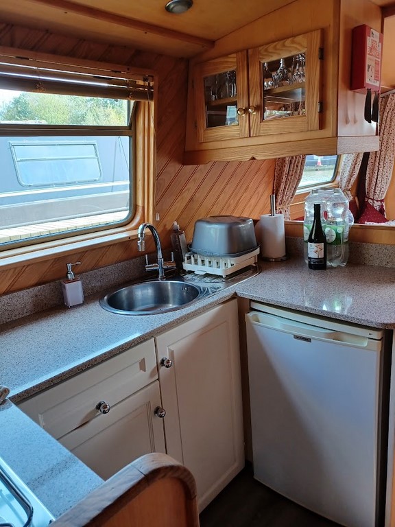 Shared narrow boat Theddingworth