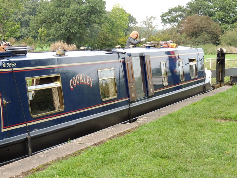 Shared narrow boat Cookley