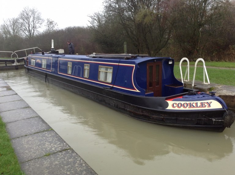 Shared narrow boat Cookley