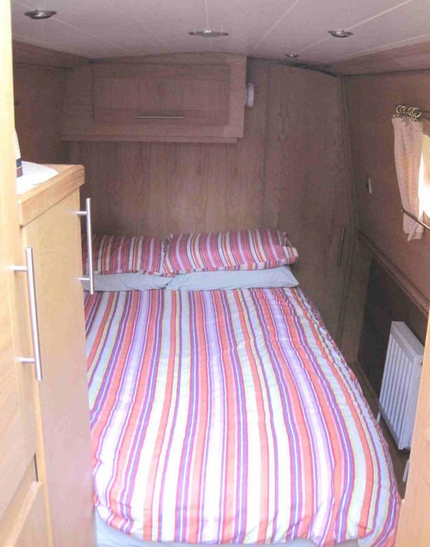 Shared narrow boat Ellen