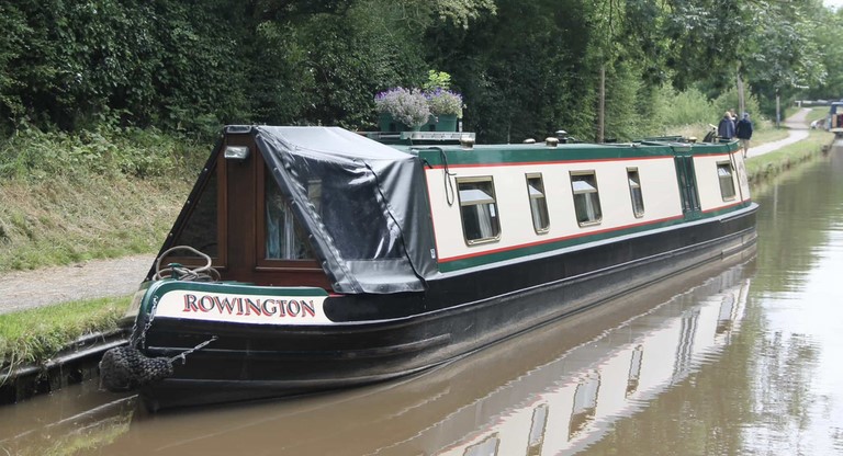 Shared narrow boat Rowington