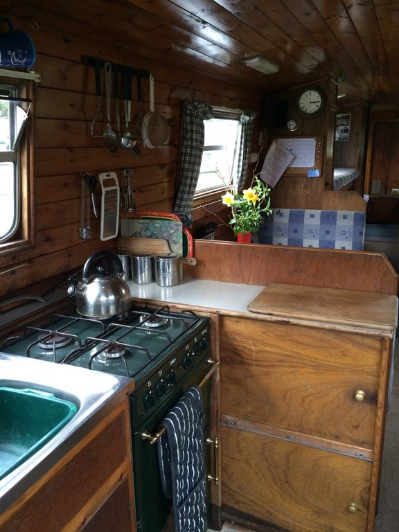 Shared narrow boat Grainne Mhaol