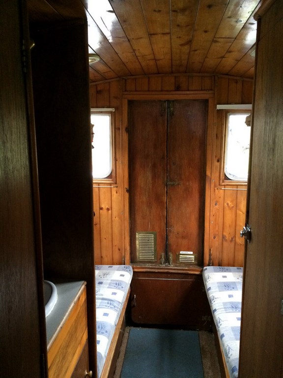 Shared narrow boat Grainne Mhaol