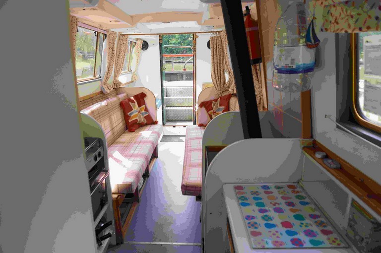 Shared narrow boat Jemima D