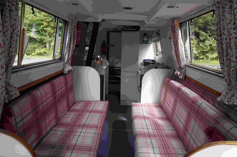 Shared narrow boat Jemima D