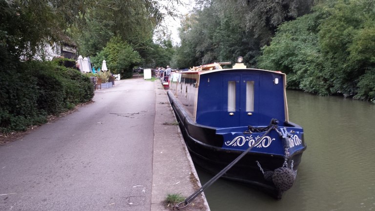 Shared narrow boat Kallista