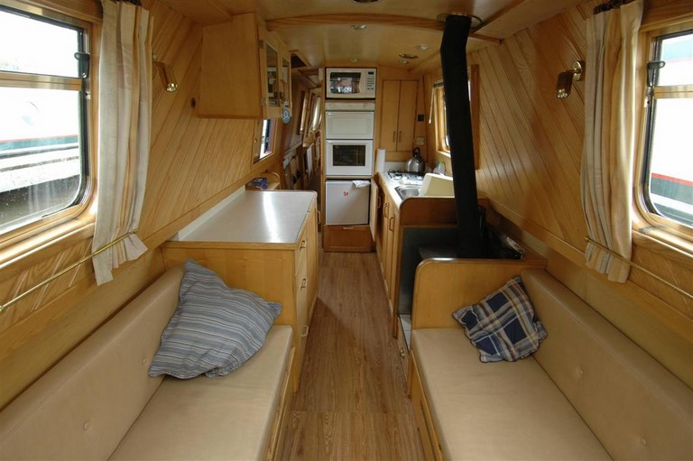 Shared narrow boat Soudley