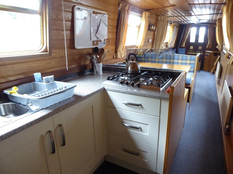 Shared narrow boat Meridian