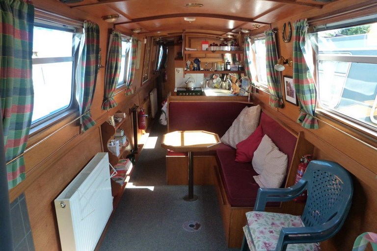 Shared narrow boat Schipperke