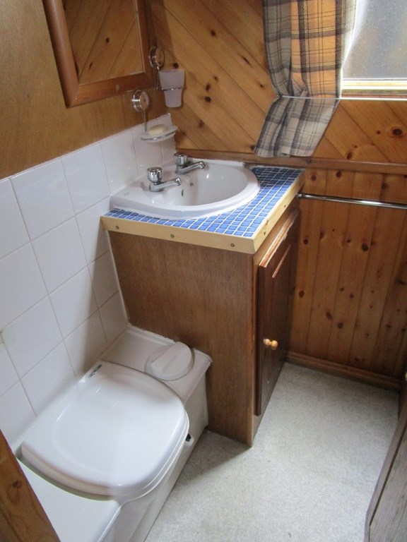 Shared narrow boat Quince