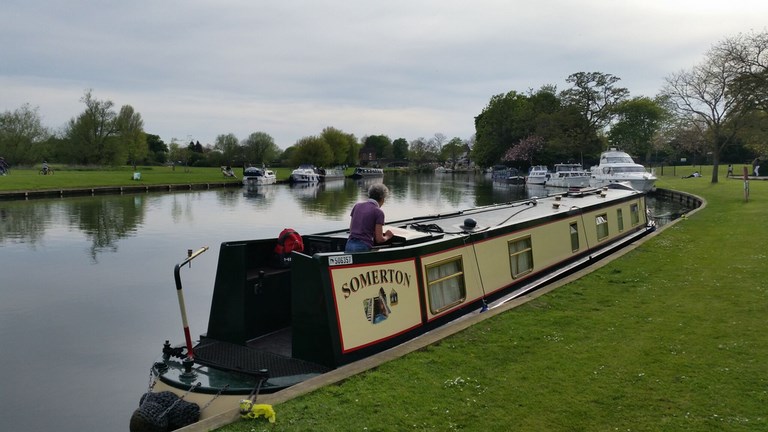 Shared narrow boat Somerton