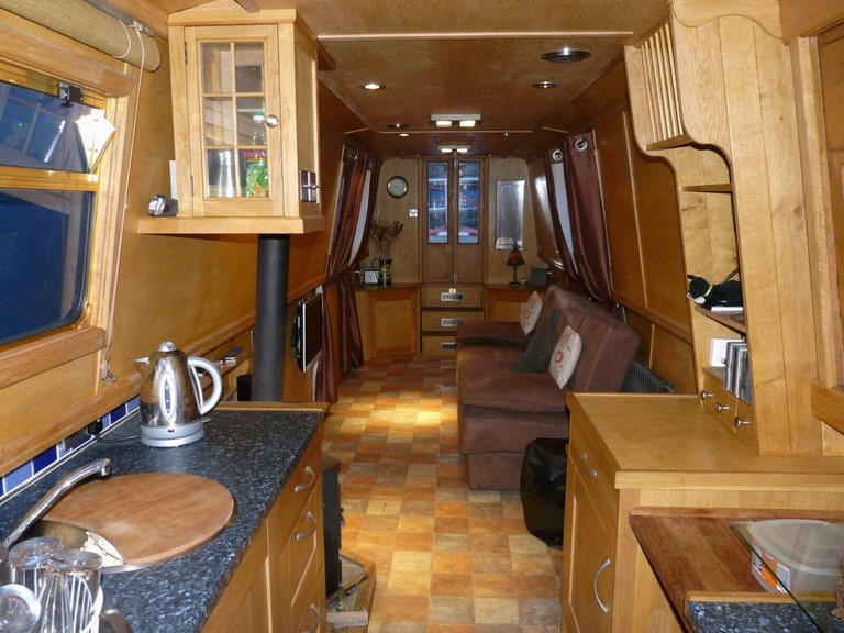 Shared narrow boat Kindred Spirit