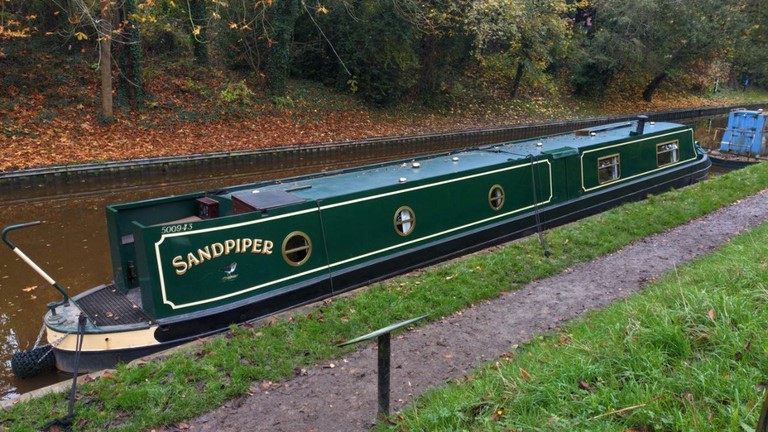Shared narrow boat