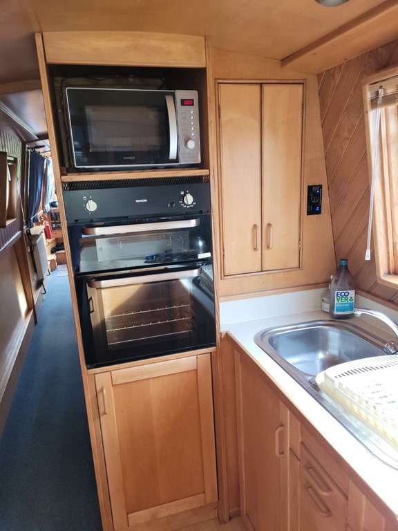 Shared narrow boat Debdale