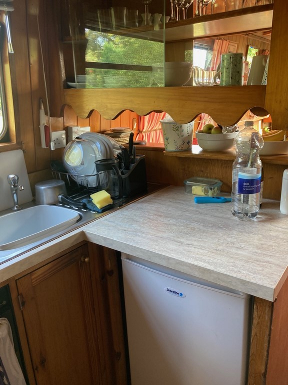 Shared narrow boat Otter