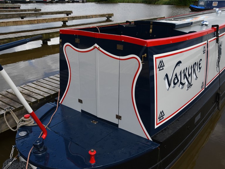 Shared narrow boat Valkyrie