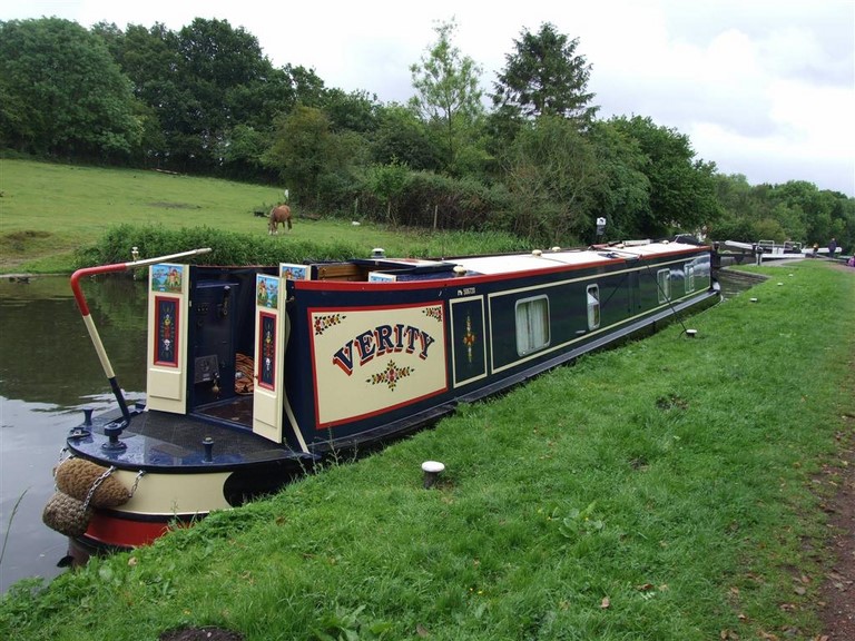Shared narrow boat Verity