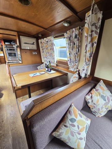 Shared narrow boat Vulcan