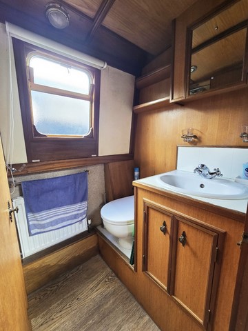 Shared narrow boat Vulcan