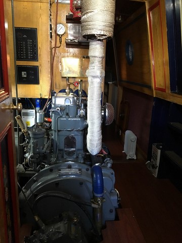 Shared narrow boat Arthur