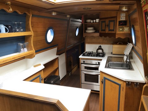 Shared narrow boat Arthur