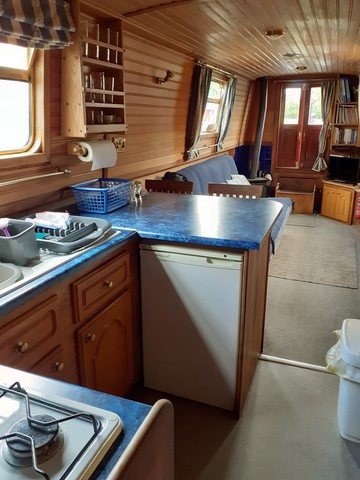 Shared narrow boat Zenith