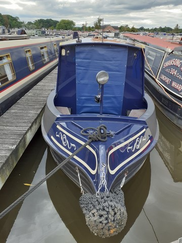 Shared narrow boat Zenith