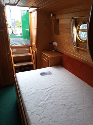 Shared narrow boat Celtic Kiwi