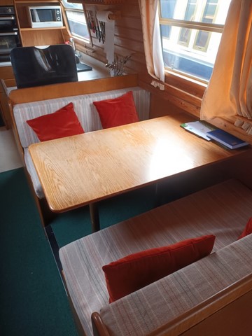 Shared narrow boat Celtic Kiwi