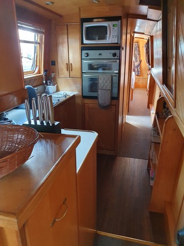 Shared narrow boat Castleber