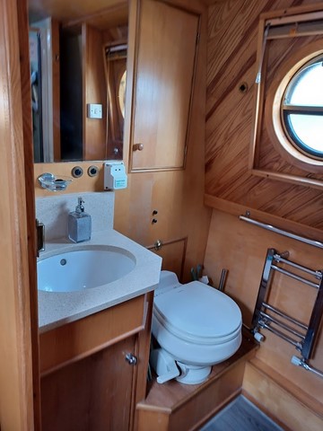 Shared narrow boat Theddingworth