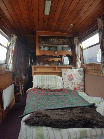 Shared narrow boat Sandpiper