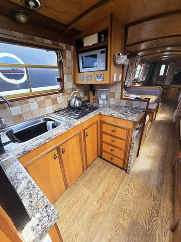 Shared narrow boat Vulcan