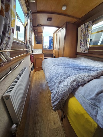 Shared narrow boat Vulcan
