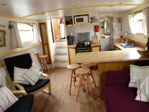 Shared Dutch Barge Decize