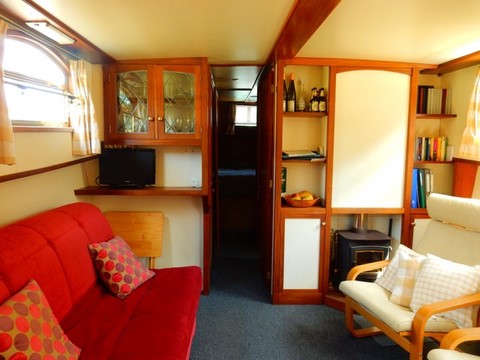 Shared Dutch Barge Dorney