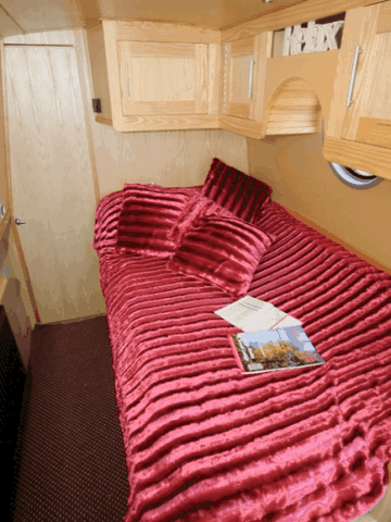 Shared narrow boat Dawn Treader