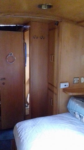 Shared narrow boat Hawksmoor