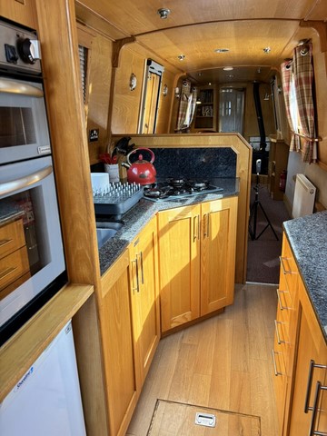 Shared narrow boat Dawn Treader