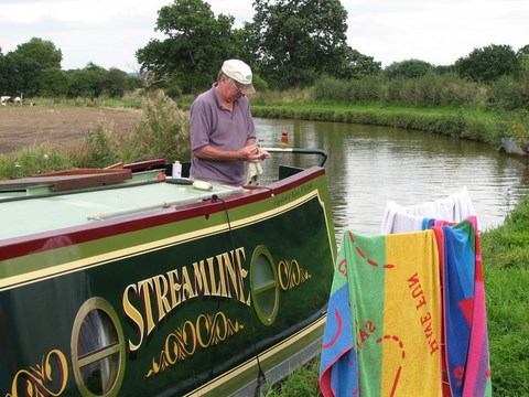 Shared narrow boat Streamline