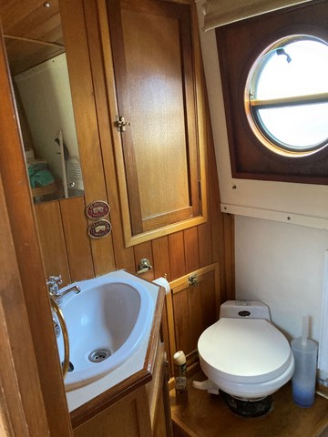 Shared narrow boat Oasis Too