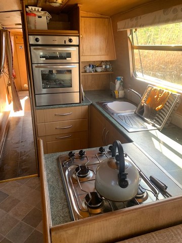 Shared narrow boat Rivendell