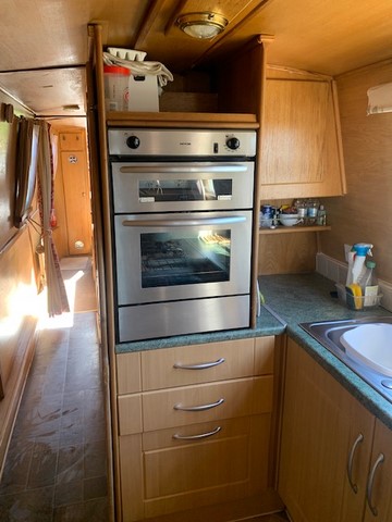 Shared narrow boat Rivendell