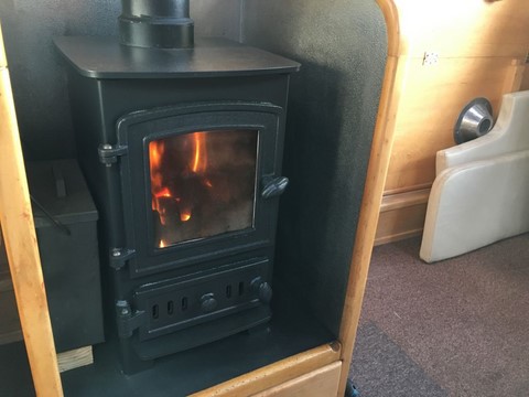 Shared narrow boat Whiston