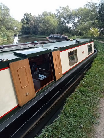 Shared narrow boat Inglewood