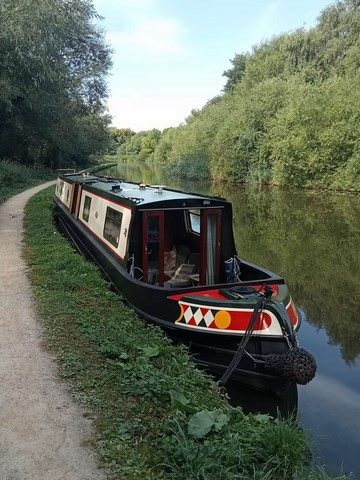 Shared narrow boat Inglewood